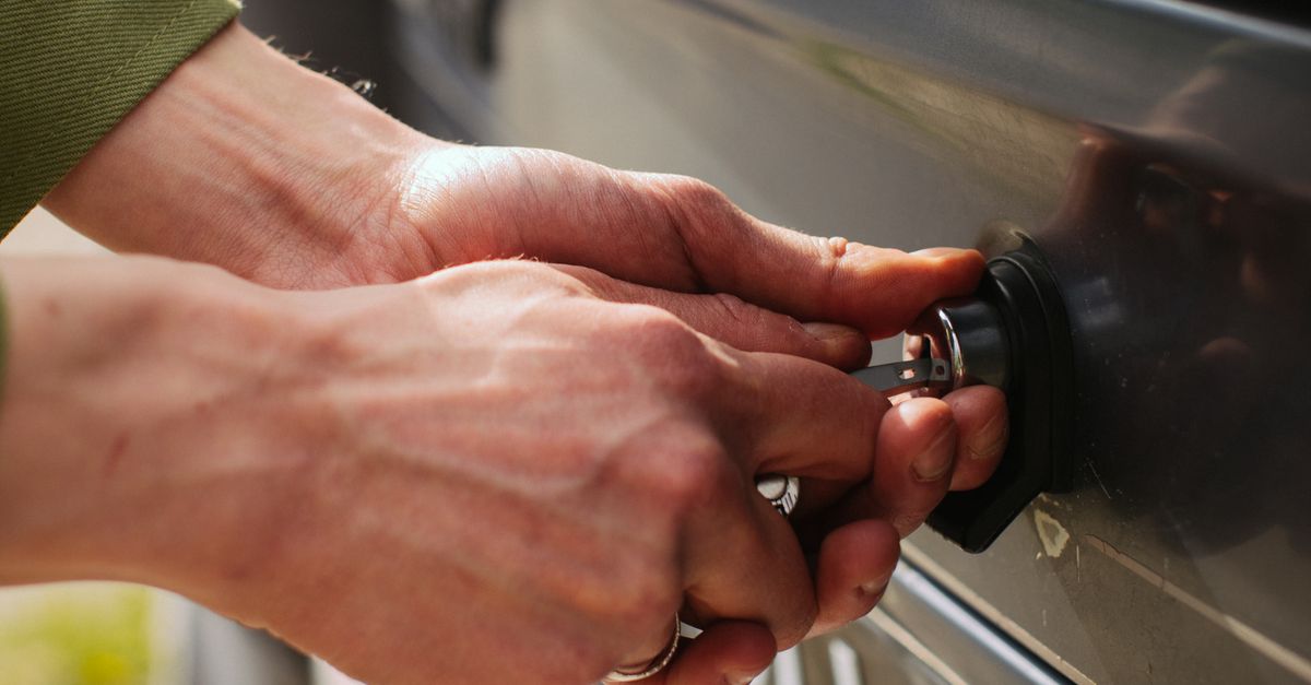 locksmith service technician — Hillsdale Locksmith Corp